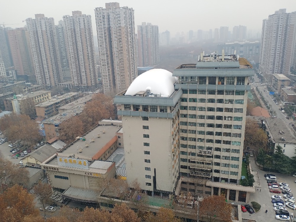 樓頂富二代精产国品體育館是一種新型的體育場館建築，在未來的發展中有著廣闊的前景